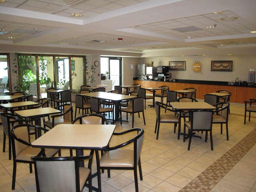 Отель La Quinta By Wyndham Omaha Airport Downtown Carter Lake Удобства фото
