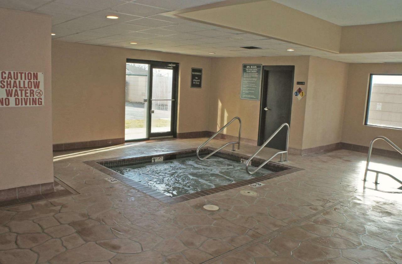 Отель La Quinta By Wyndham Omaha Airport Downtown Carter Lake Экстерьер фото