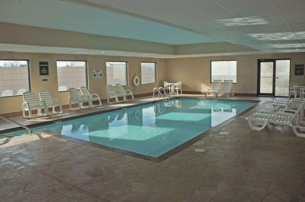 Отель La Quinta By Wyndham Omaha Airport Downtown Carter Lake Экстерьер фото