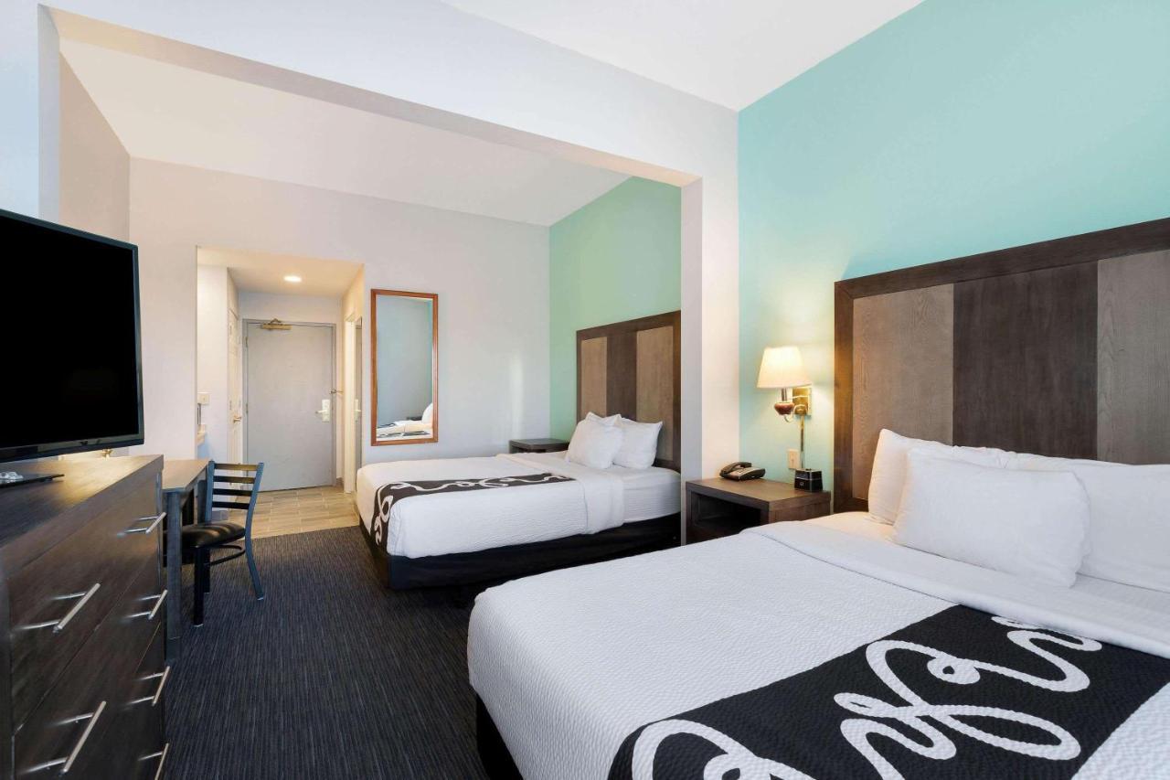 Отель La Quinta By Wyndham Omaha Airport Downtown Carter Lake Экстерьер фото