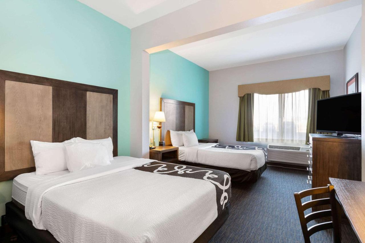 Отель La Quinta By Wyndham Omaha Airport Downtown Carter Lake Экстерьер фото